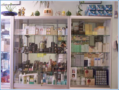 Venta de una amplia gama de productos de cosmética y hierbas